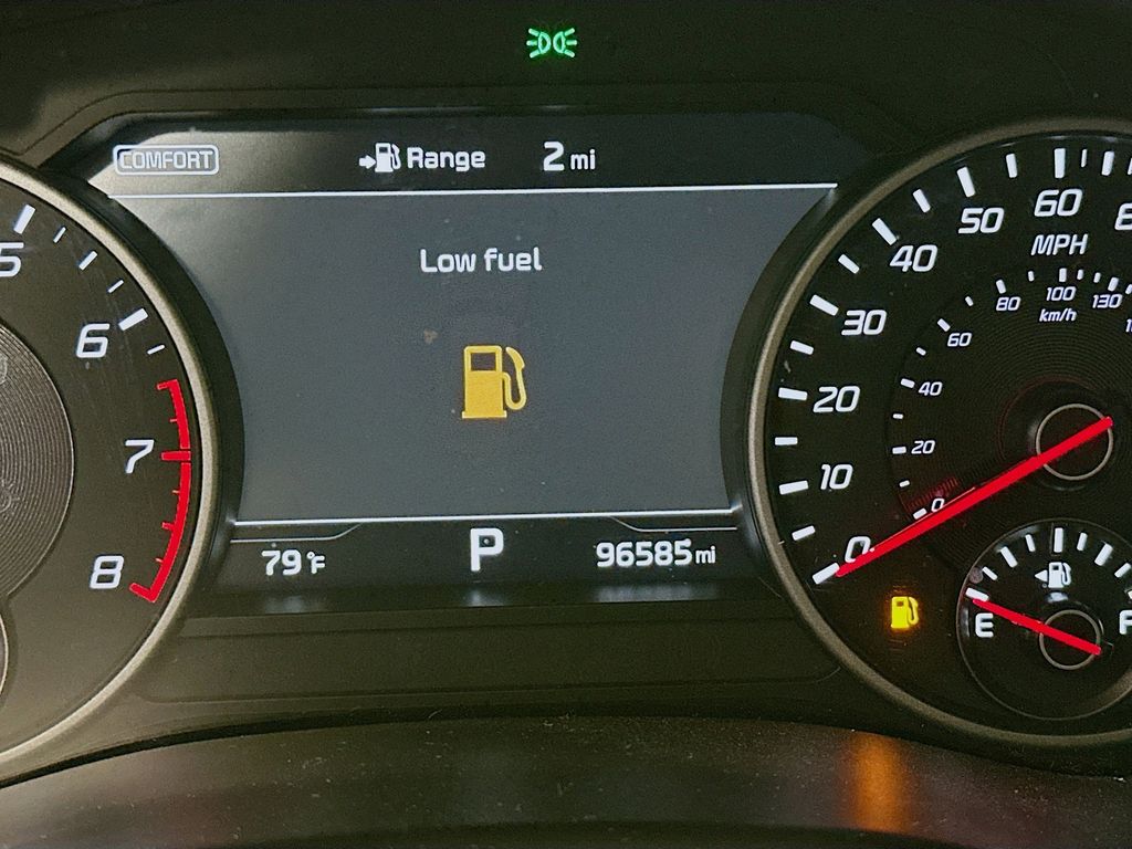 Thumbnail: 2018 Kia Stinger - 17