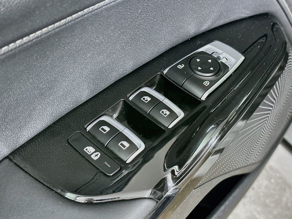 Thumbnail: 2025 Kia K5 - 29