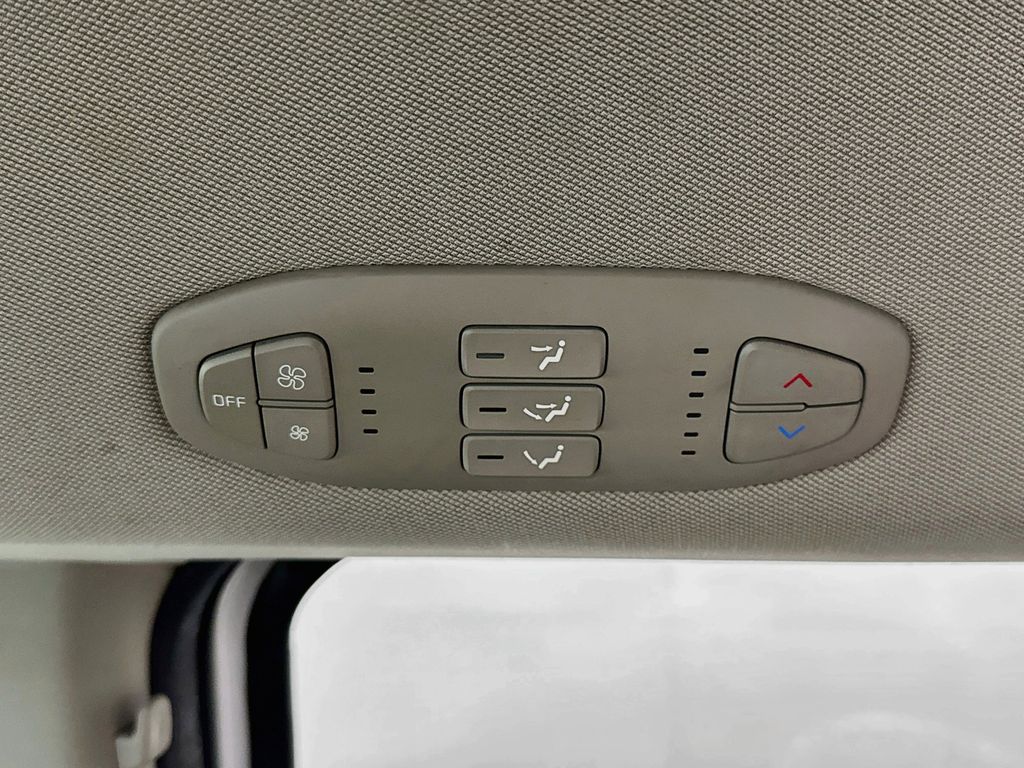 Thumbnail: 2018 Kia Sedona - 23