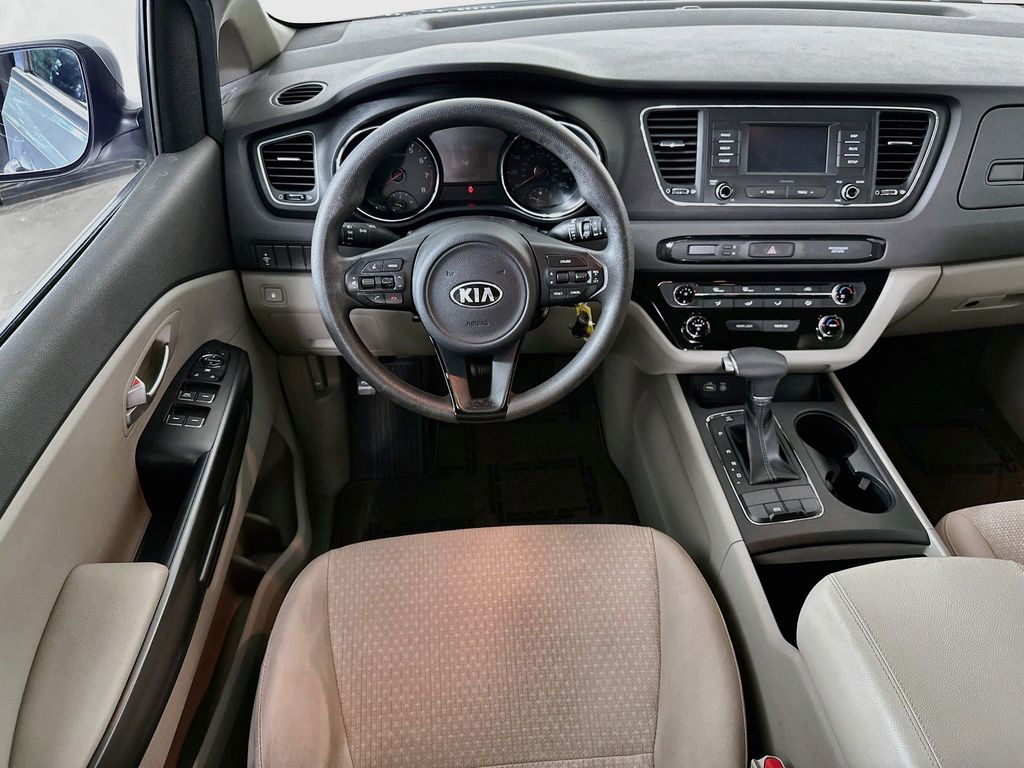 Thumbnail: 2018 Kia Sedona - 10