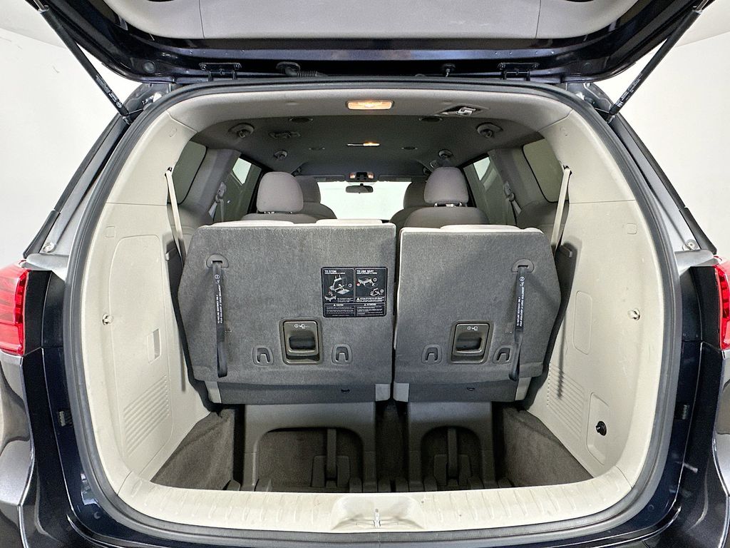 Thumbnail: 2019 Kia Sedona - 23