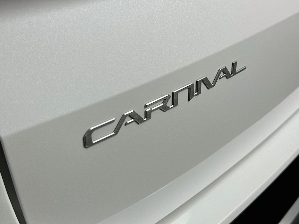 Thumbnail: 2024 Kia Carnival - 7