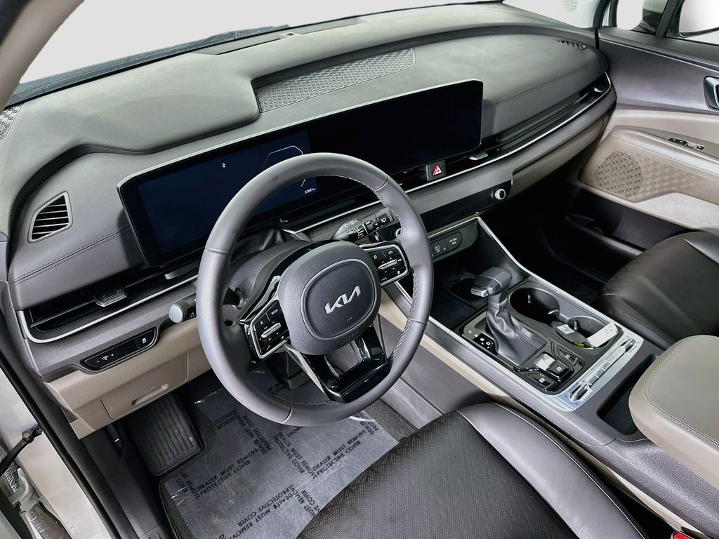 Thumbnail: 2025 Kia Carnival - 2
