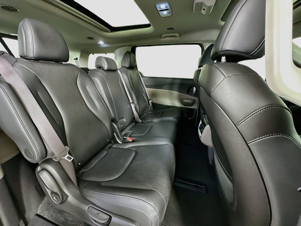 Thumbnail: 2025 Kia Carnival - 33