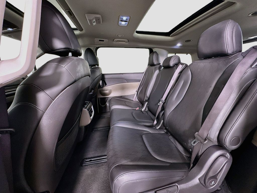 Thumbnail: 2025 Kia Carnival - 13
