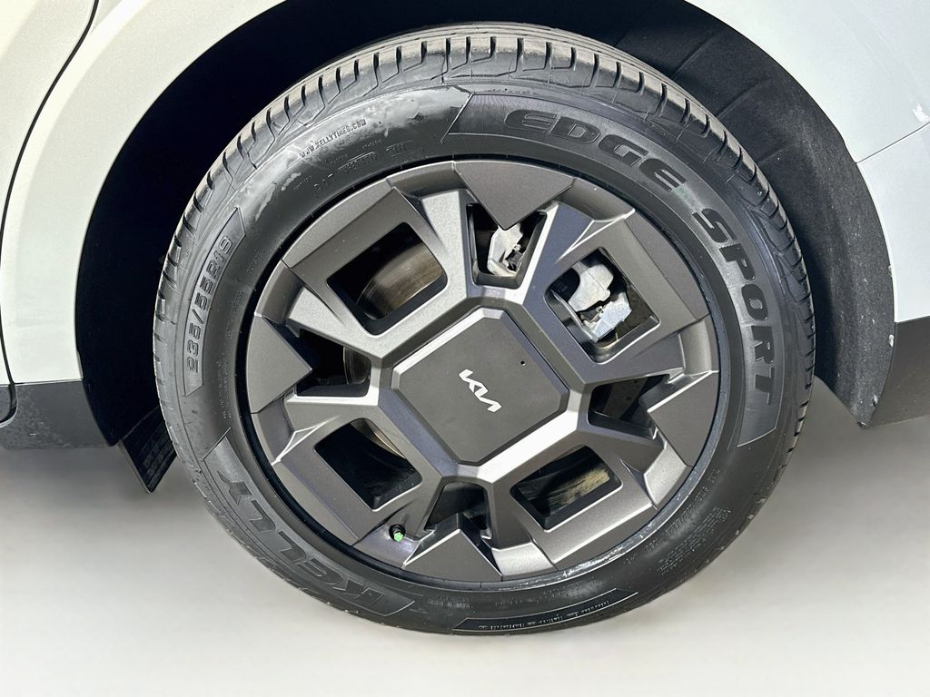 Thumbnail: 2025 Kia Carnival - 8