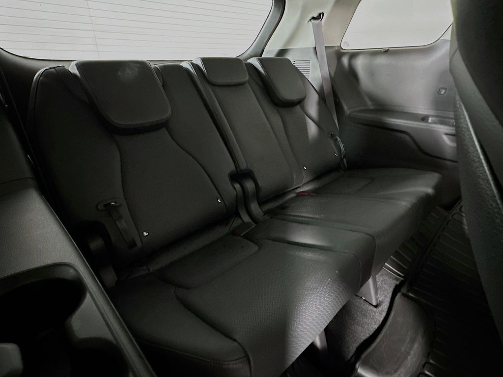 Thumbnail: 2025 Kia Carnival - 34