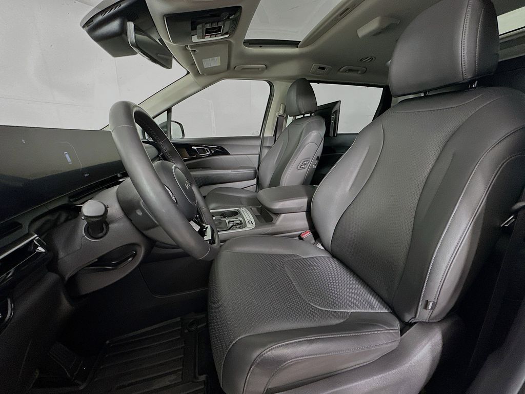 Thumbnail: 2025 Kia Carnival - 11