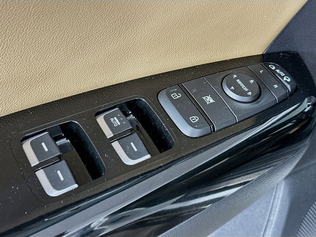 Thumbnail: 2021 Kia Sportage - 30