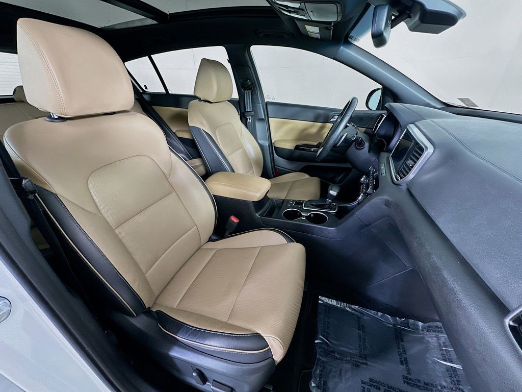 Thumbnail: 2021 Kia Sportage - 12