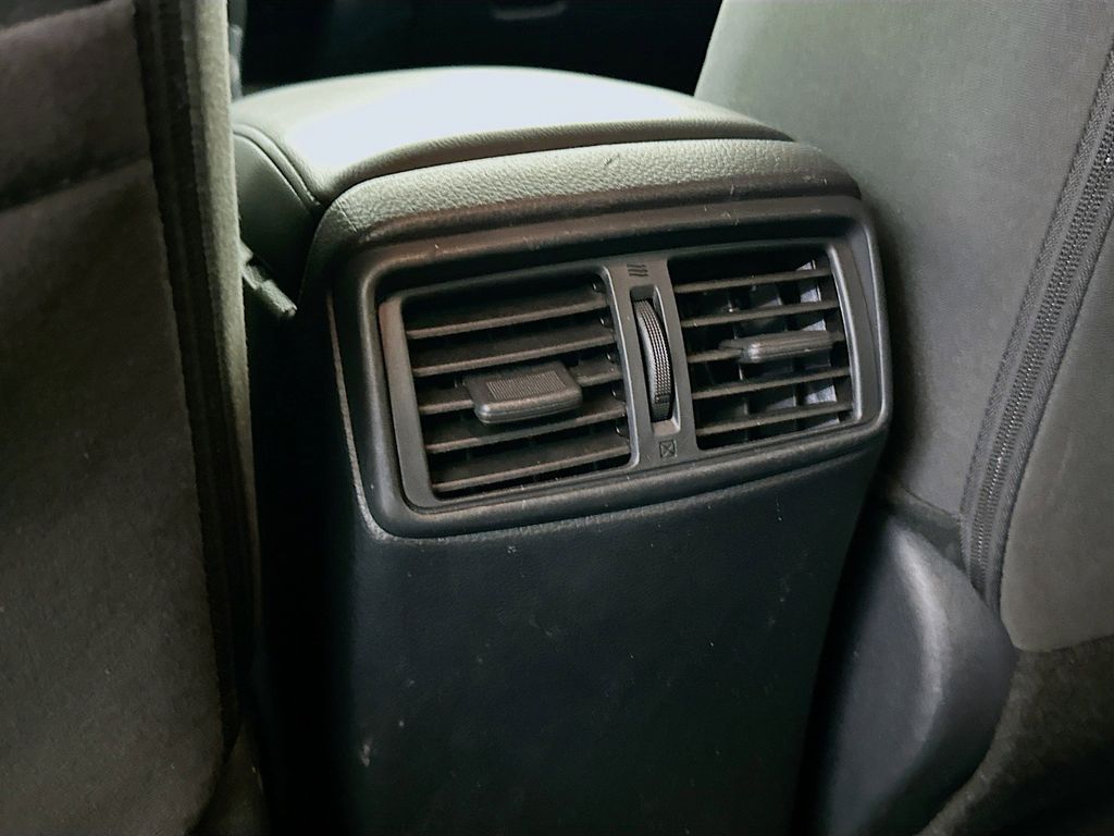 Thumbnail: 2016 Nissan Rogue - 22