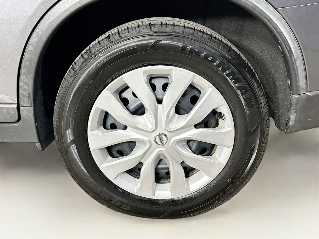 Thumbnail: 2016 Nissan Rogue - 8