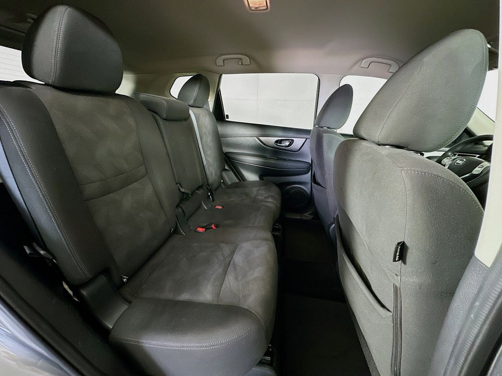 Thumbnail: 2016 Nissan Rogue - 30