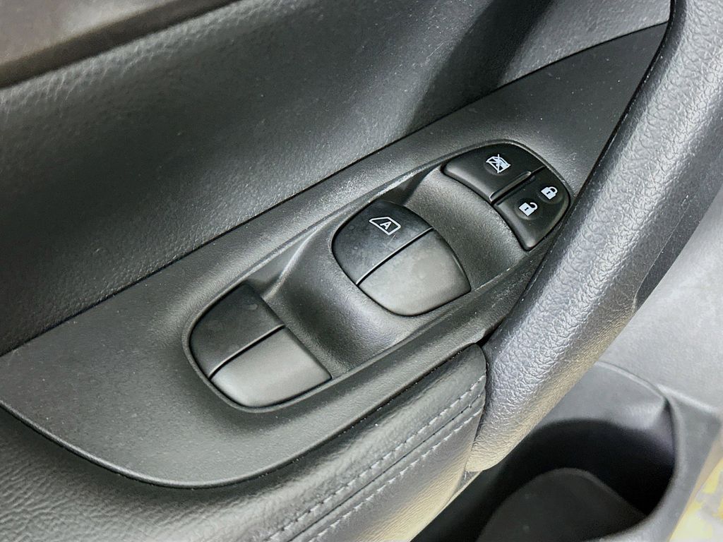 Thumbnail: 2016 Nissan Rogue - 28