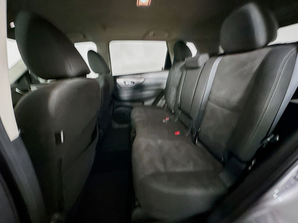 Thumbnail: 2016 Nissan Rogue - 13