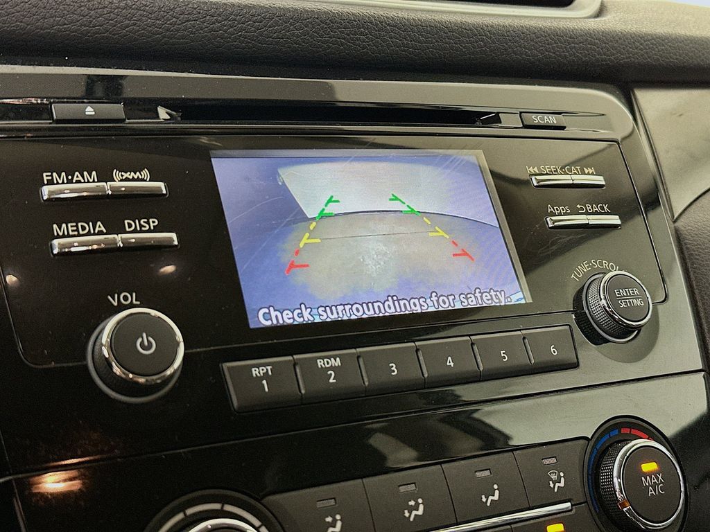 Thumbnail: 2016 Nissan Rogue - 27