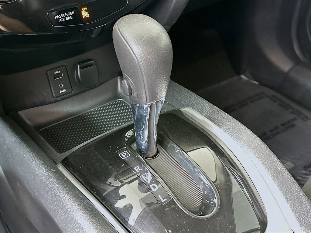 Thumbnail: 2016 Nissan Rogue - 17