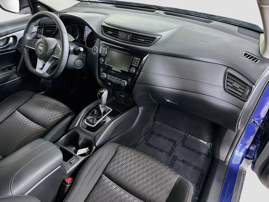 Thumbnail: 2019 Nissan Rogue - 32