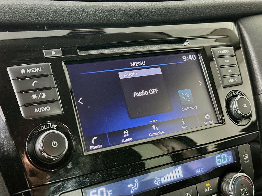 Thumbnail: 2019 Nissan Rogue - 16