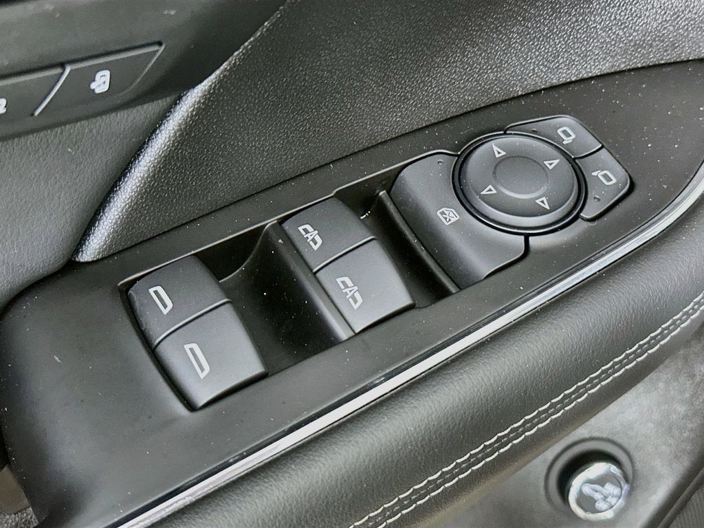 Thumbnail: 2023 Buick Envision - 28
