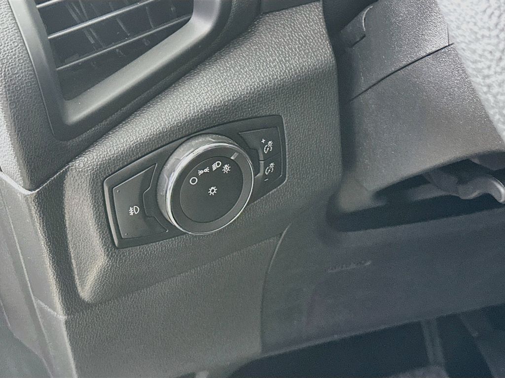 Thumbnail: 2021 Ford EcoSport - 26