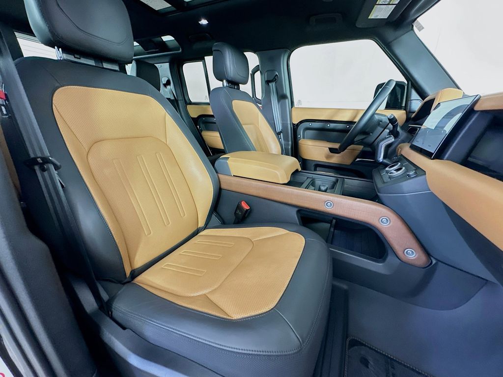 Thumbnail: 2024 Land Rover Defender - 10