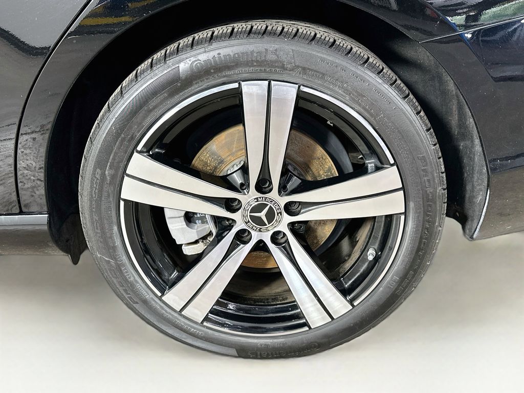 Thumbnail: 2024 Mercedes-Benz C-Class - 8