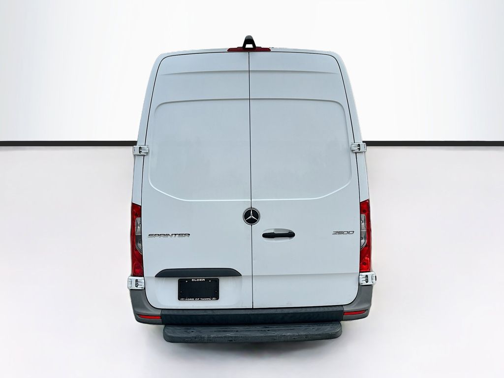 Thumbnail: 2022 Mercedes-Benz Sprinter - 17