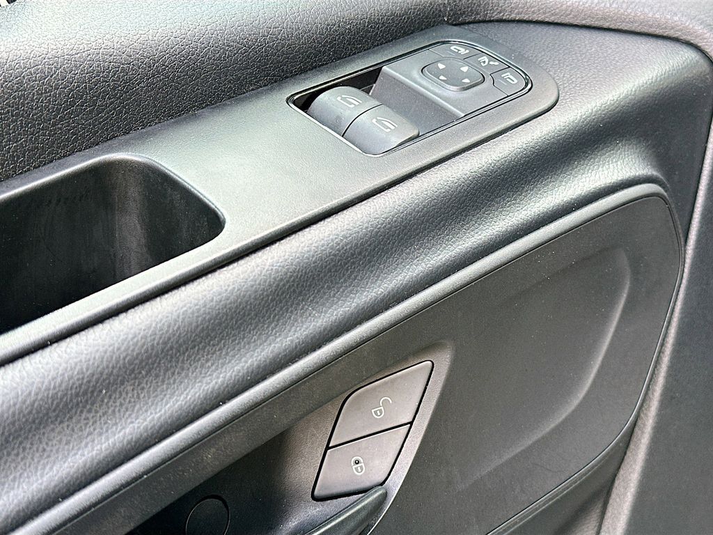 Thumbnail: 2022 Mercedes-Benz Sprinter - 24