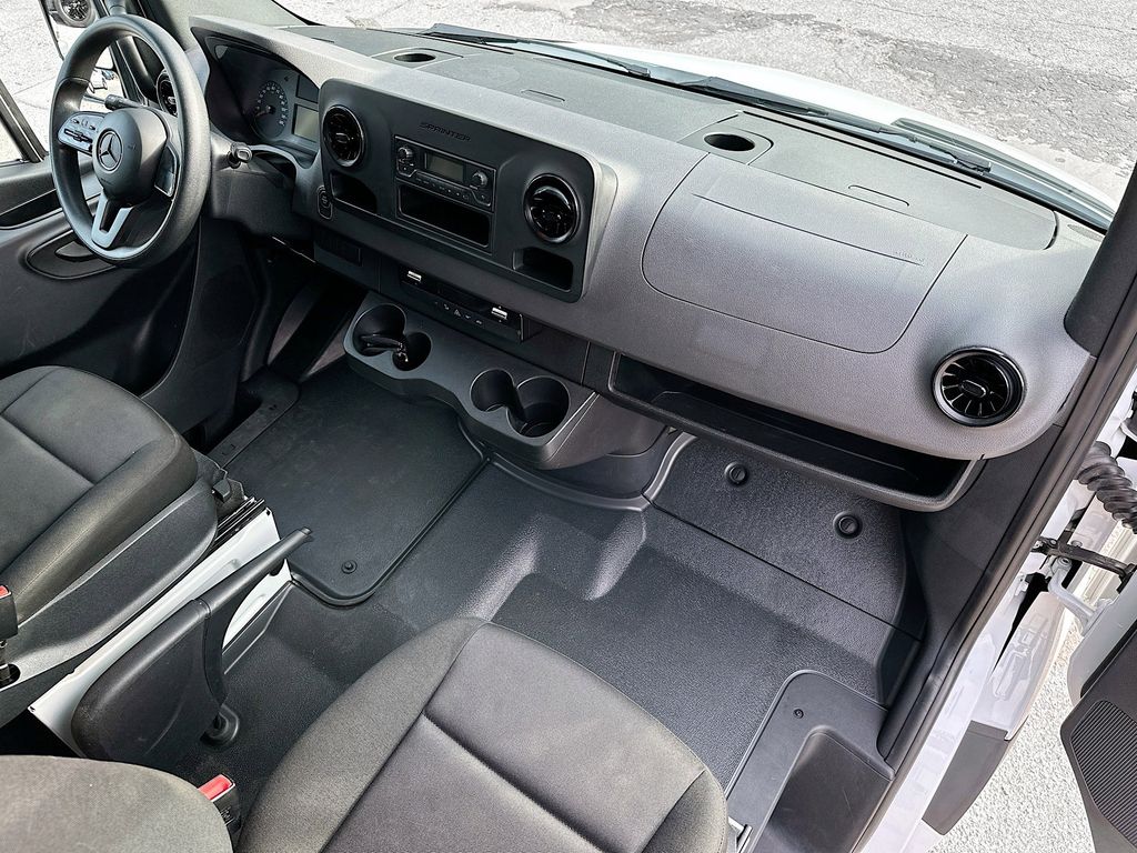 Thumbnail: 2022 Mercedes-Benz Sprinter - 27