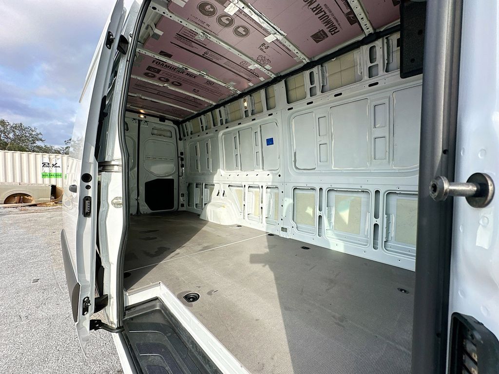 Thumbnail: 2022 Mercedes-Benz Sprinter - 26