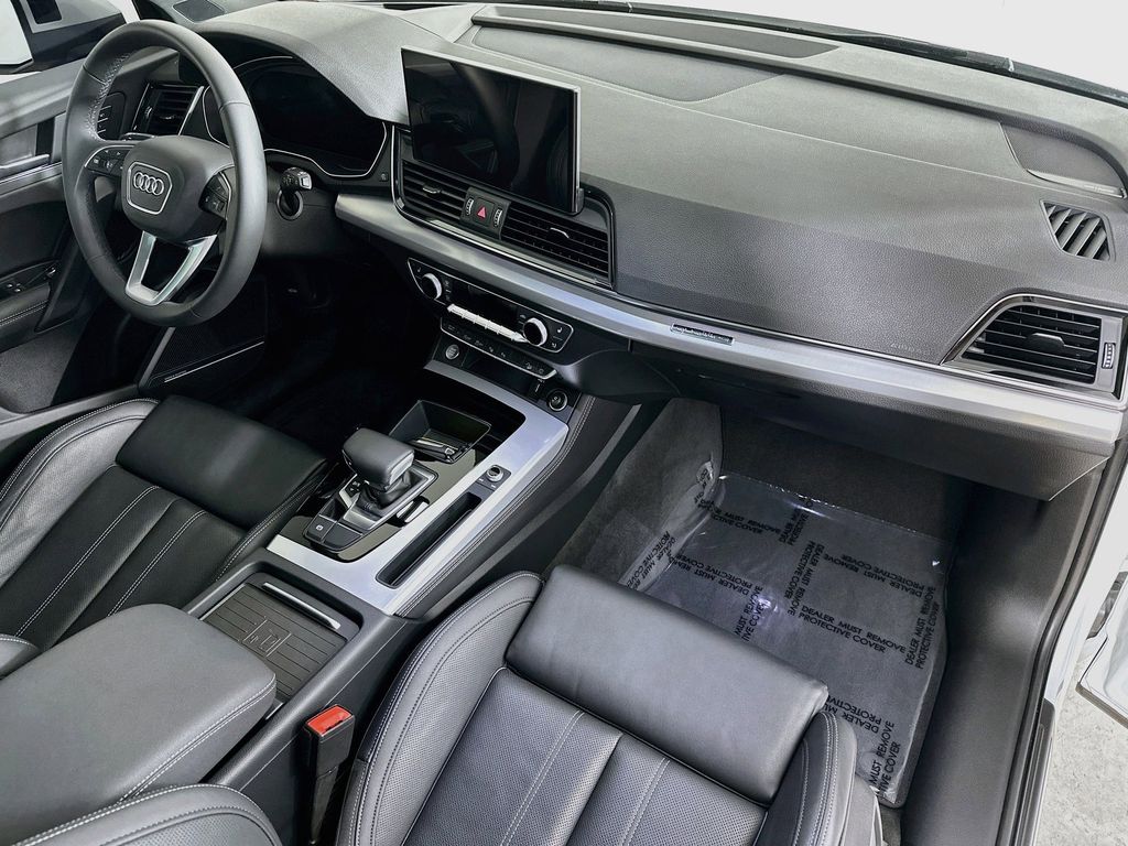 Thumbnail: 2023 Audi Q5 - 14