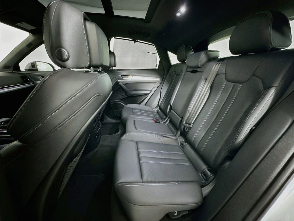 Thumbnail: 2023 Audi Q5 - 12