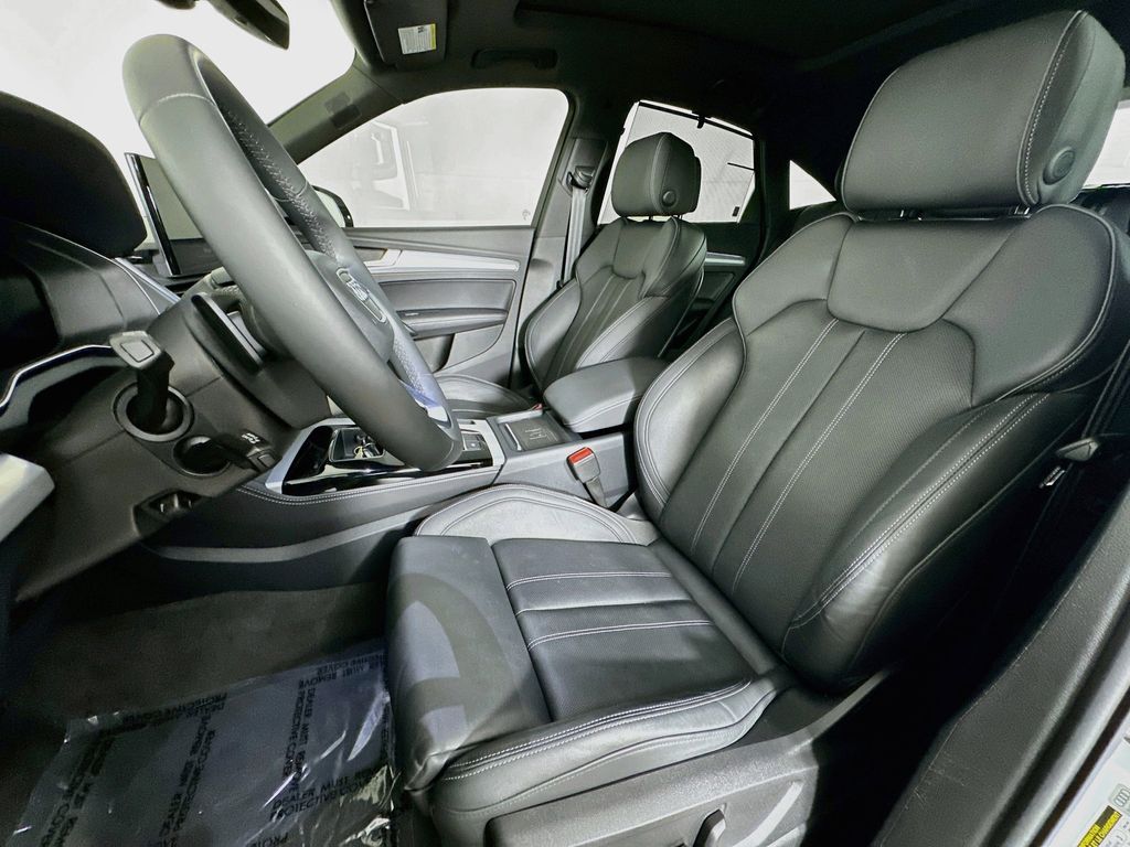 Thumbnail: 2023 Audi Q5 - 10