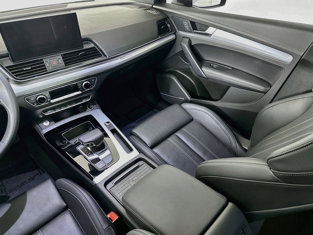 Thumbnail: 2023 Audi Q5 - 16