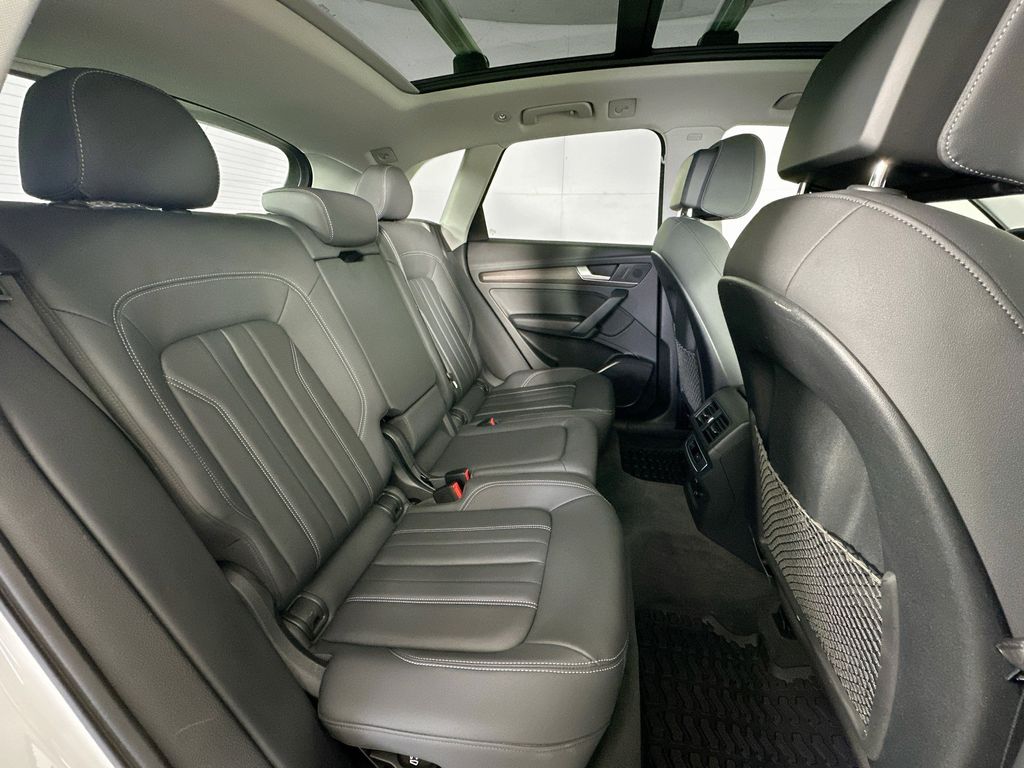 Thumbnail: 2021 Audi Q5 - 31