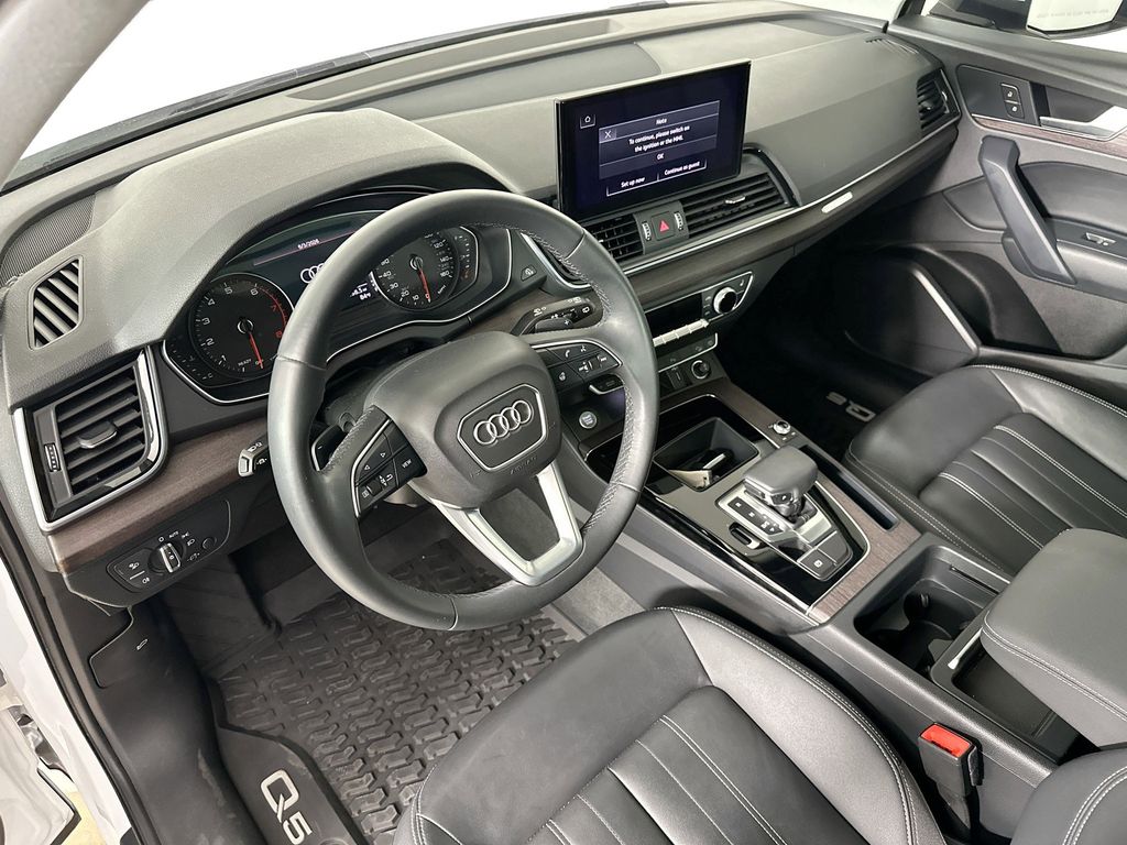 Thumbnail: 2021 Audi Q5 - 2