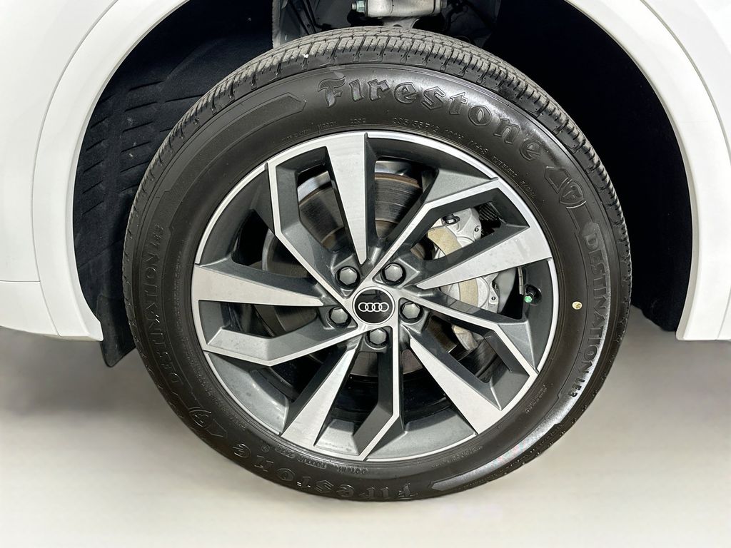 Thumbnail: 2021 Audi Q5 - 8