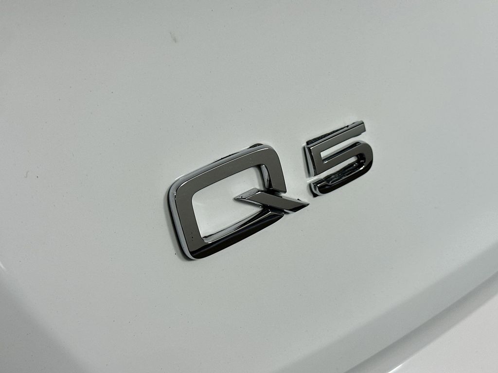 Thumbnail: 2021 Audi Q5 - 7