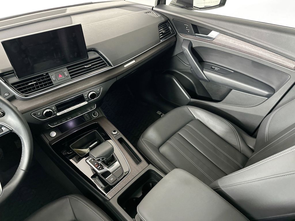 Thumbnail: 2021 Audi Q5 - 13