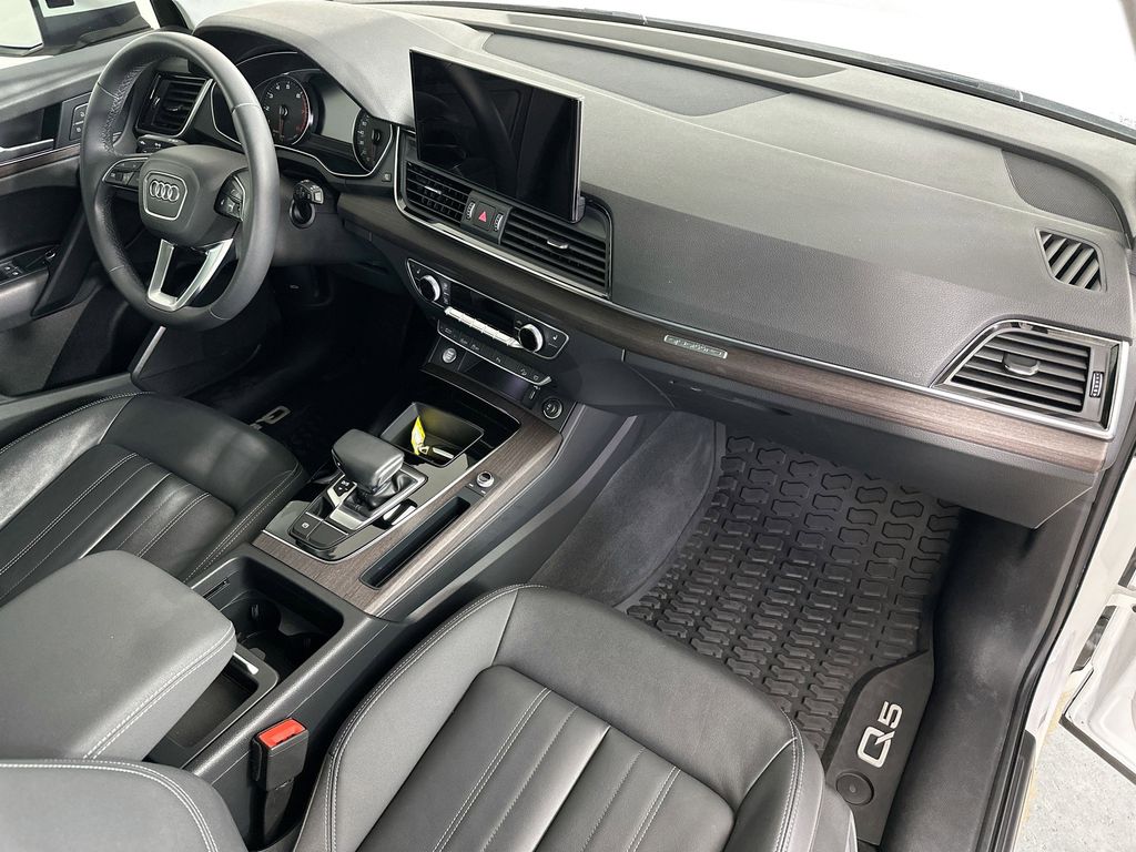 Thumbnail: 2021 Audi Q5 - 32
