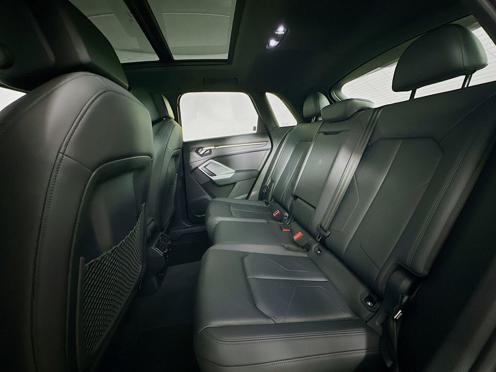 Thumbnail: 2024 Audi Q3 - 13