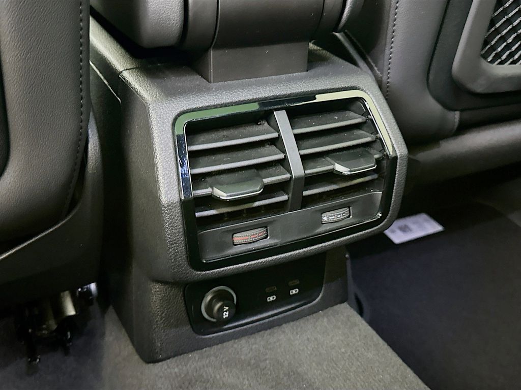 Thumbnail: 2024 Audi Q3 - 22