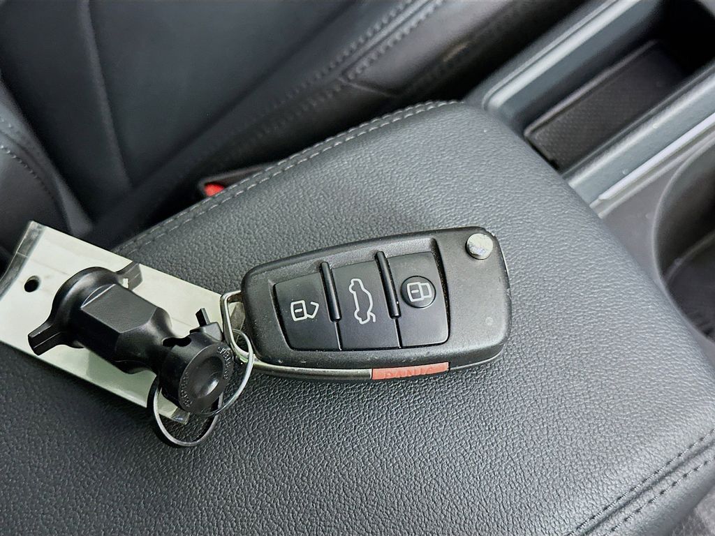 Thumbnail: 2024 Audi Q3 - 20