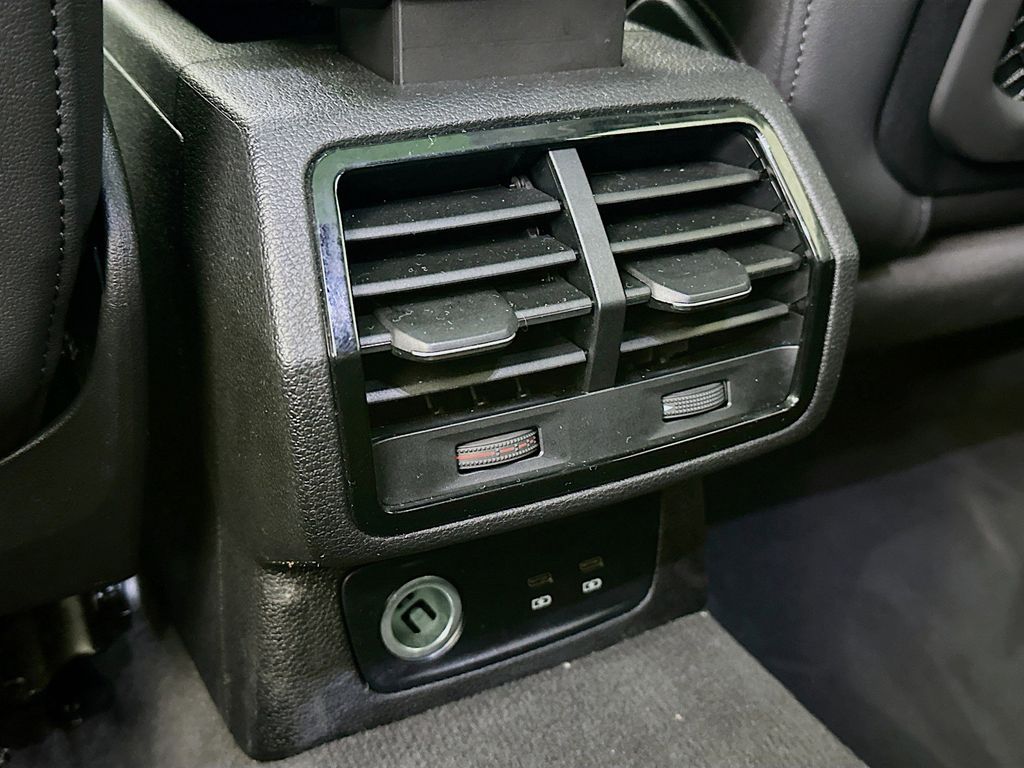 Thumbnail: 2024 Audi Q3 - 22