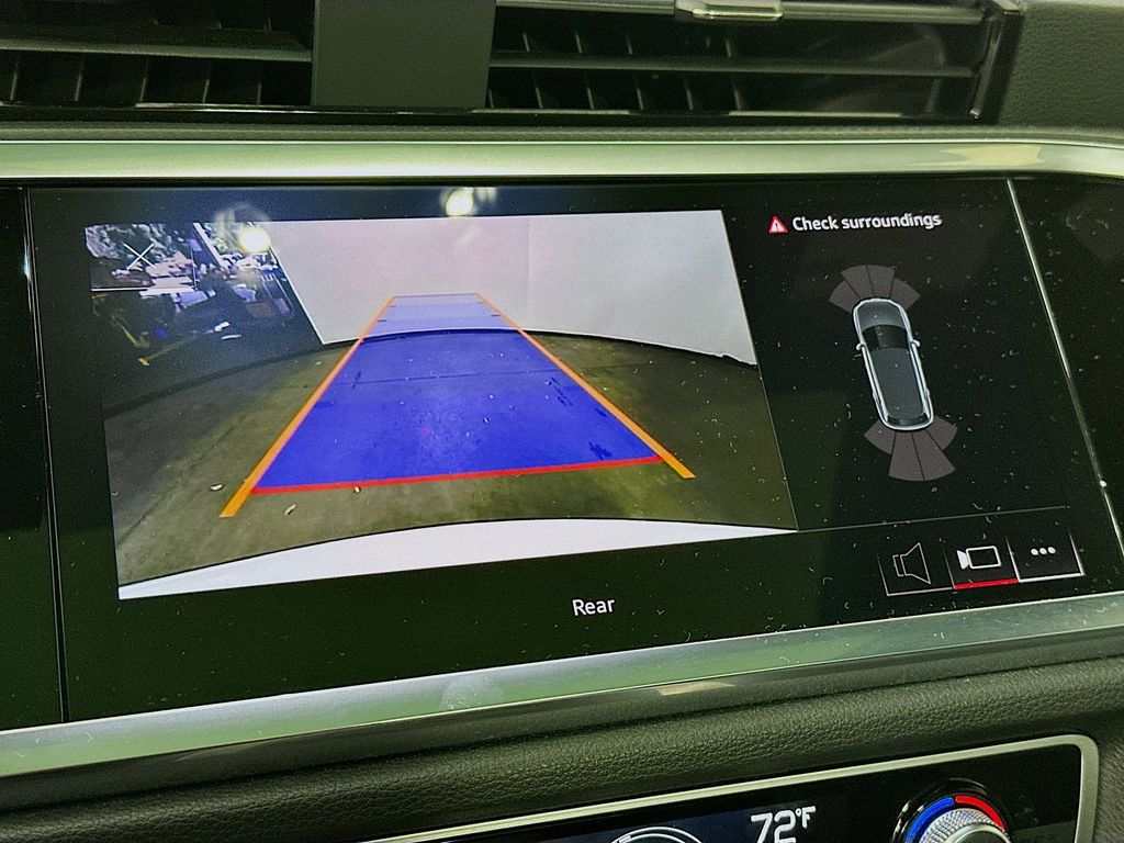 Thumbnail: 2024 Audi Q3 - 27