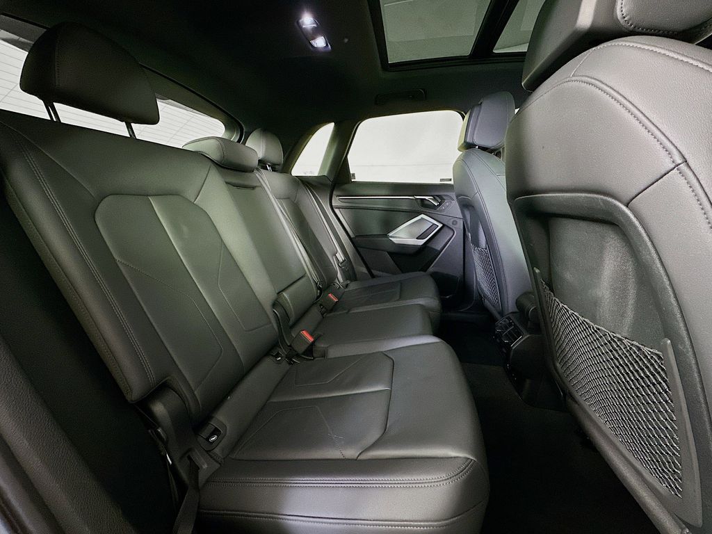 Thumbnail: 2024 Audi Q3 - 31