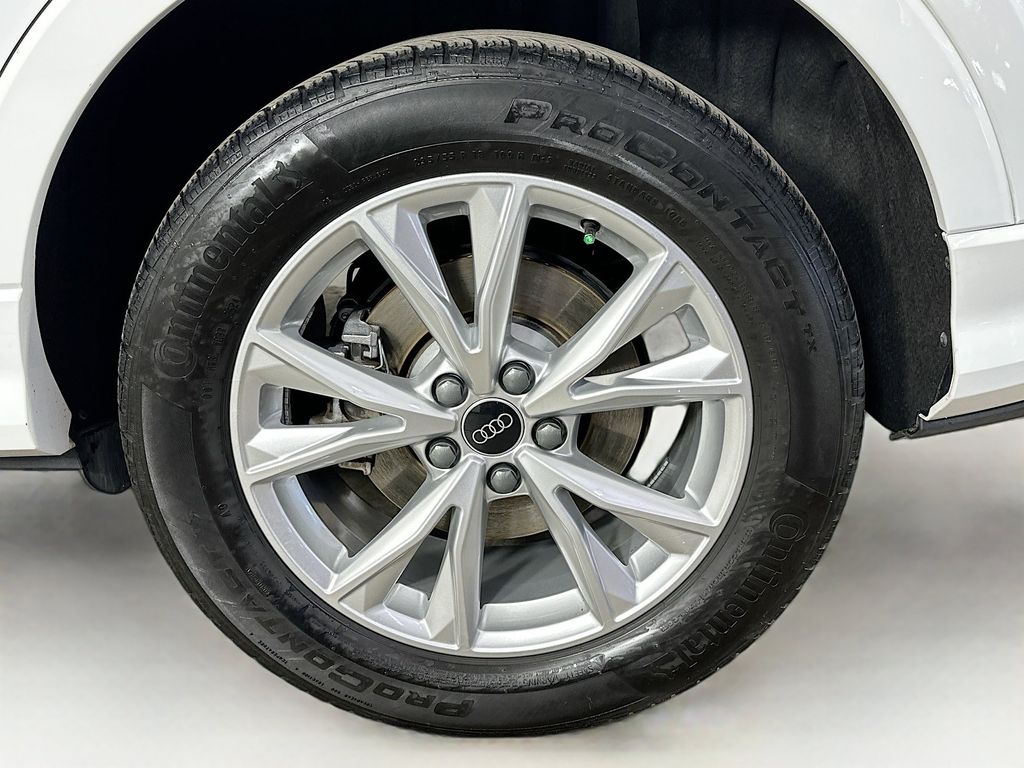 Thumbnail: 2024 Audi Q3 - 8