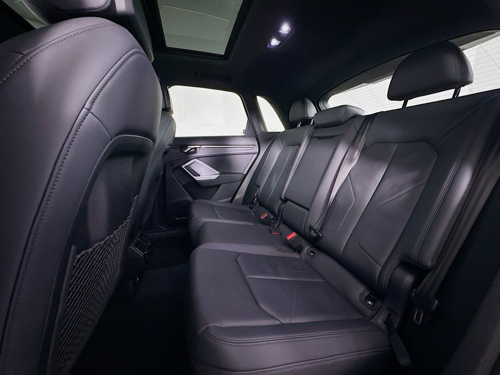 Thumbnail: 2024 Audi Q3 - 13