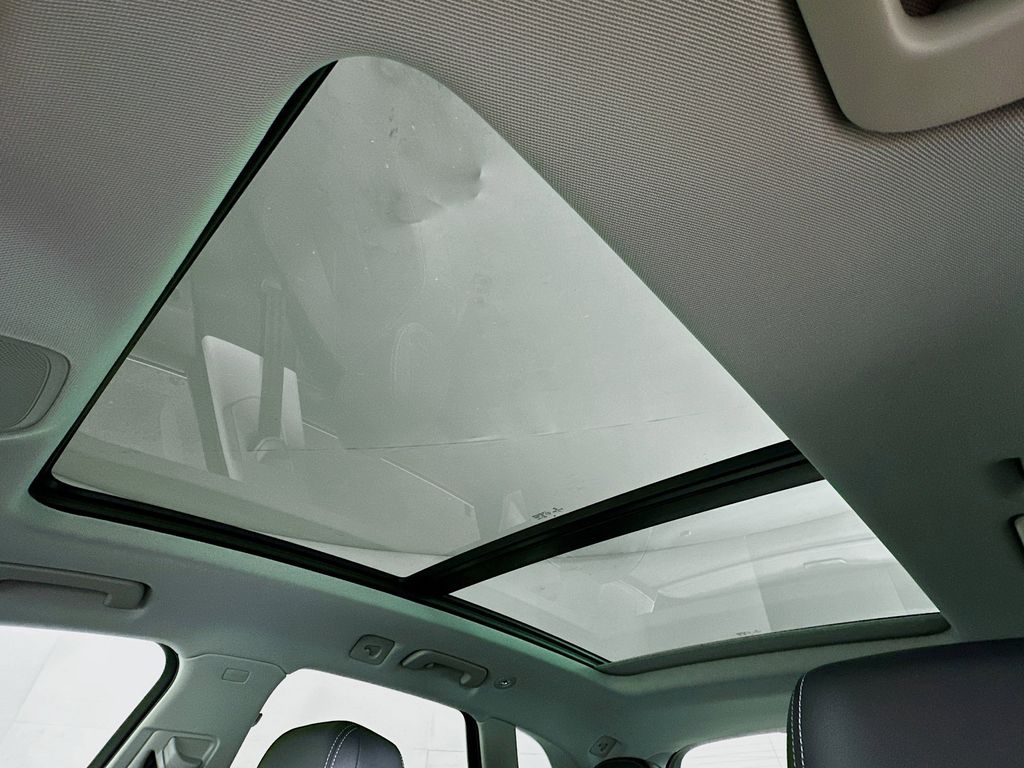 Thumbnail: 2023 Audi Q5 - 33